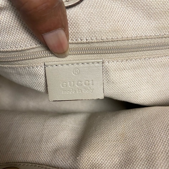 Gucci Suki  GG Shoulder Bag - Picture 9 of 16